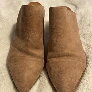 Suede size 9.5 half boot